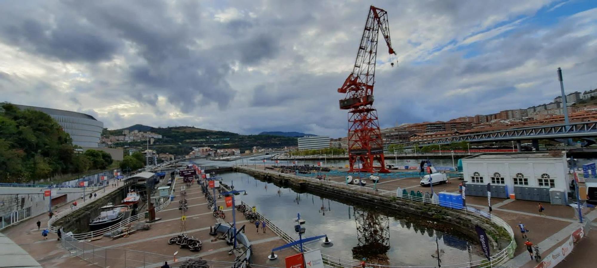 Bilbao, A Un Paso. Appartement Buitenkant foto