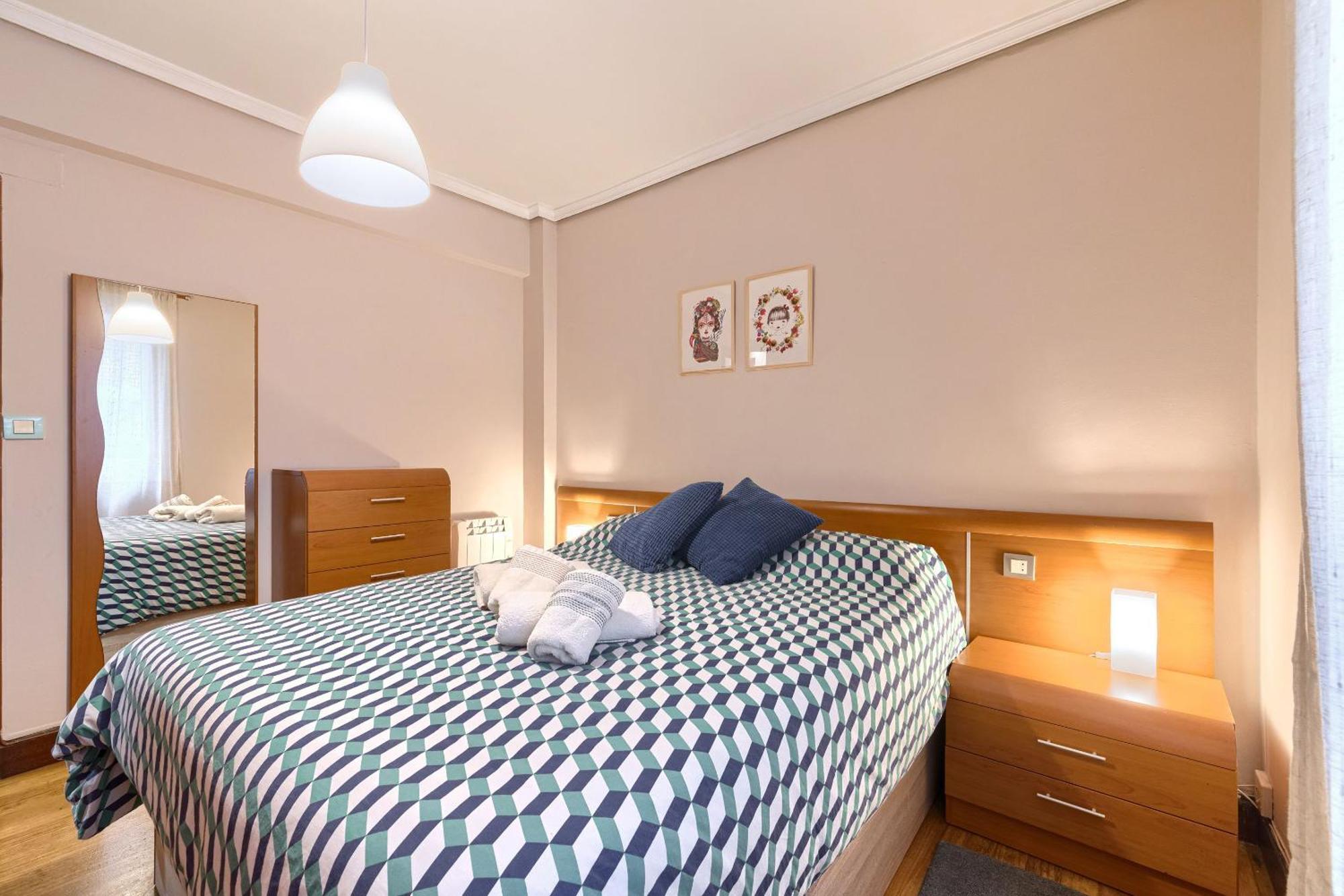Bilbao, A Un Paso. Appartement Buitenkant foto