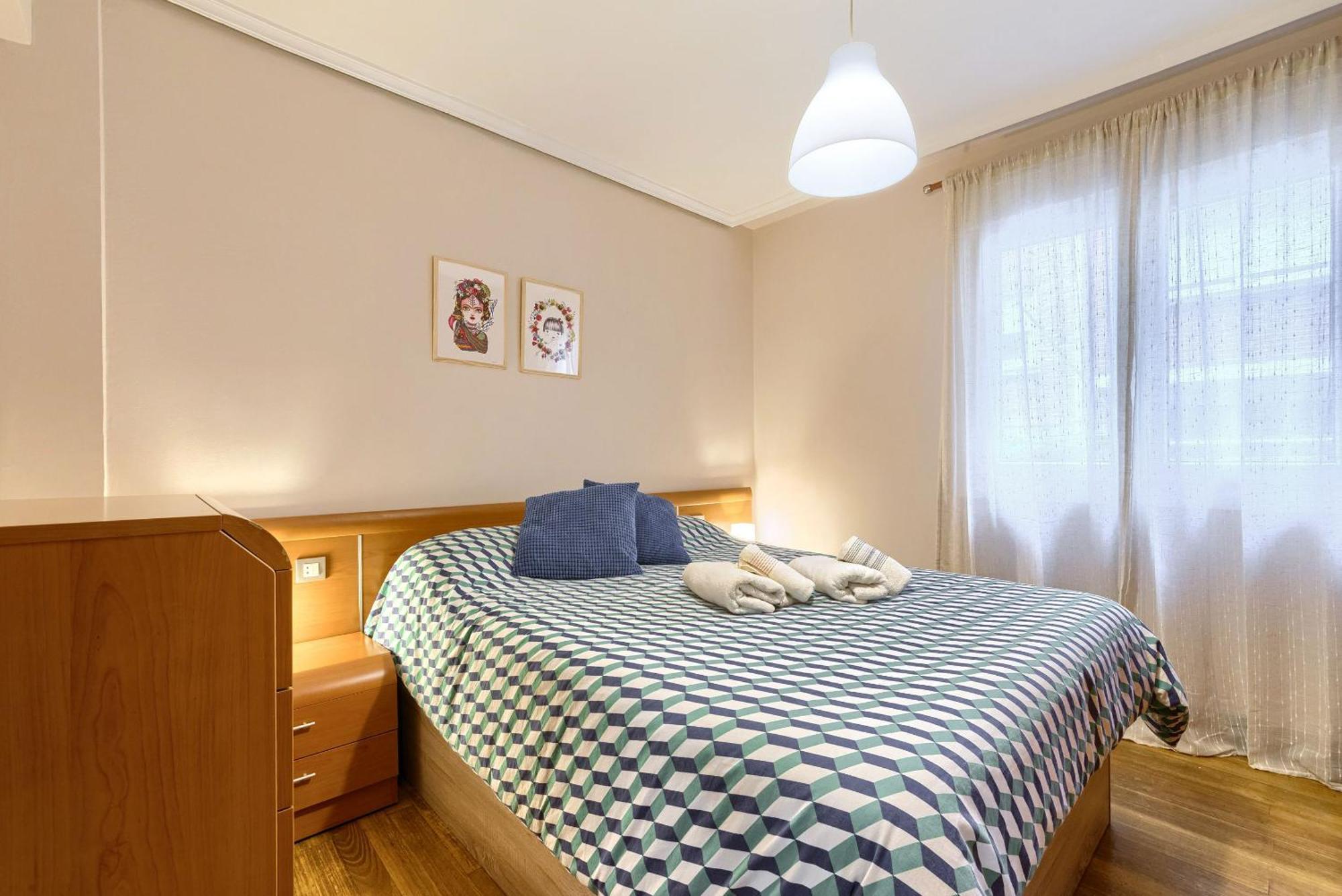 Bilbao, A Un Paso. Appartement Buitenkant foto